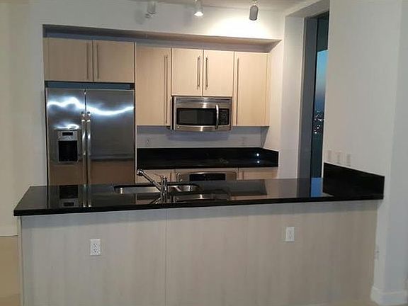 4th image of 1111 SW 1st Ave APT 2320
