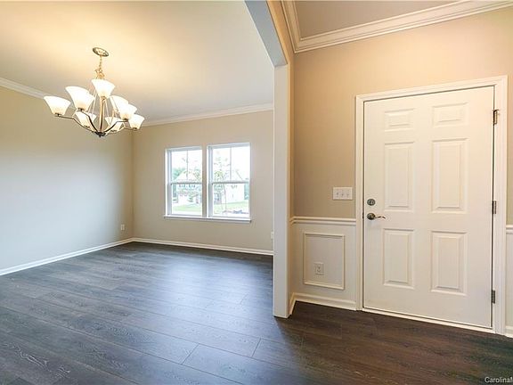 5th image of 6762 Lennox St #160