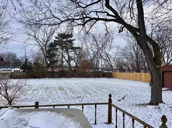 22740 S Nunneley Rd, Clinton Township, MI 48035