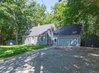 39 Evergreen Circle, Henniker, NH 03242-3174