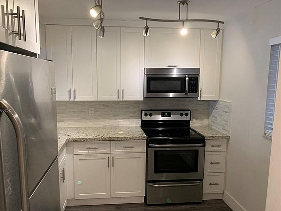 2nd image of 7720 Camino Real E #214