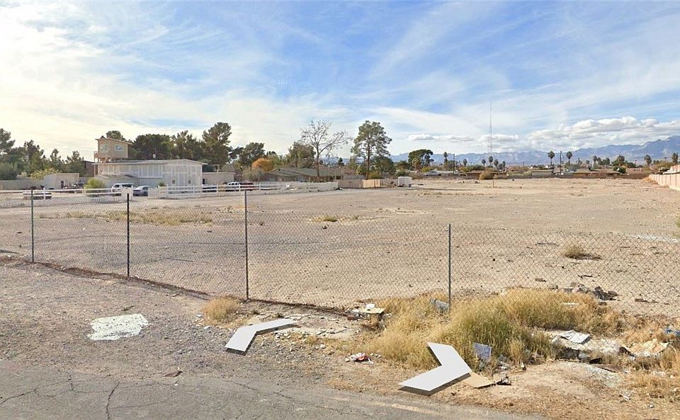 2nd image of N Tonopah Dr