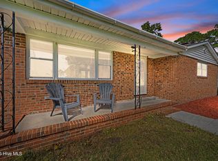 187 Old Folkstone Rd, Holly Ridge, NC 28445