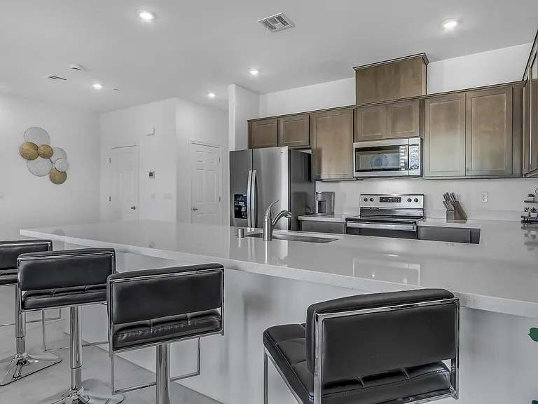 5617 Steampunk St — Photo 3