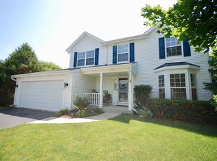 927 Robin Ct, Antioch, IL