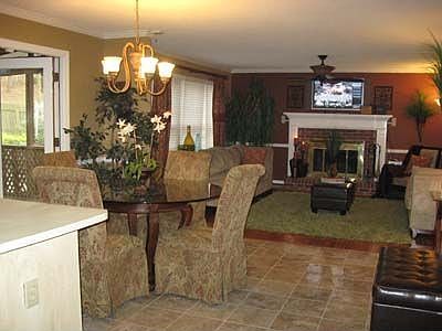 2nd image of 3894 Tanbark Ct NE