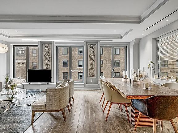 5th image of 207 W 75th St #Penthouse 2