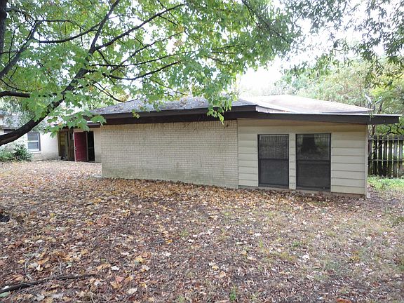 5th image of 206 S Collison Ave