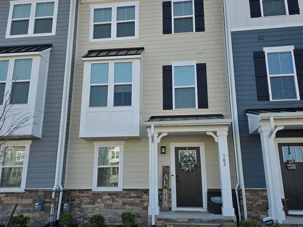302 Fost Blvd, Moyock, NC 27958