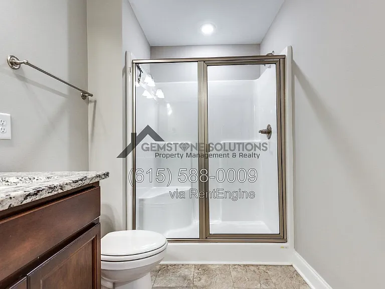 714 Hahn Ct — Photo 24