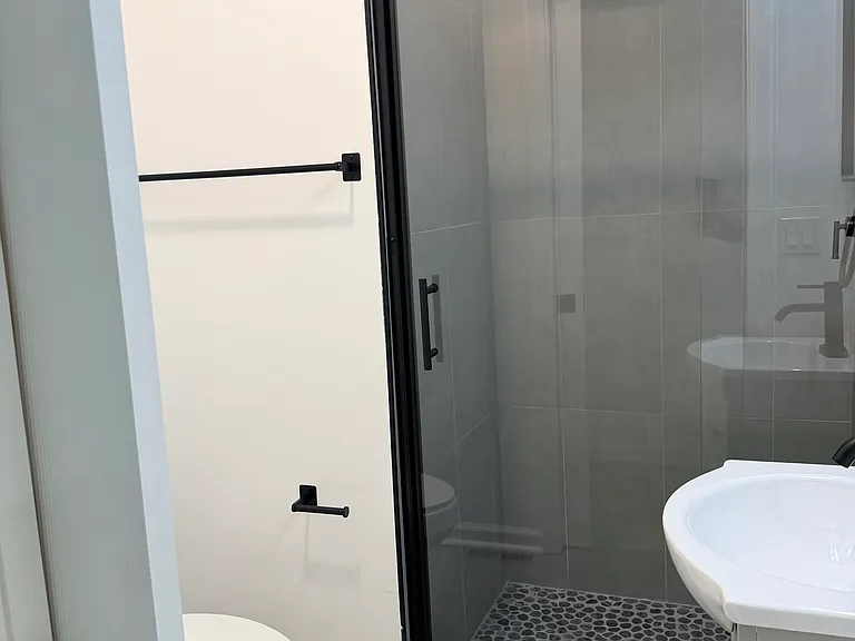 2702 Lancaster Ave — Photo 13