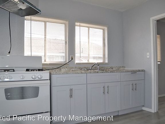 4th image of 707 Ramona Ave