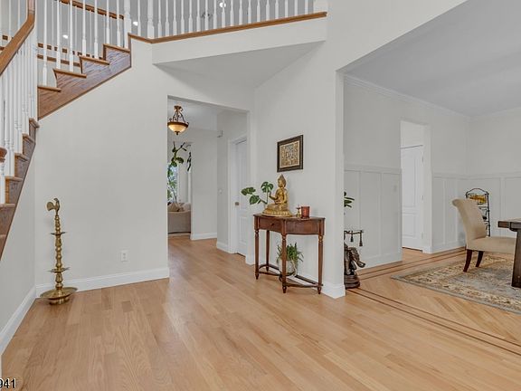 4th image of 66 Ridge Ave