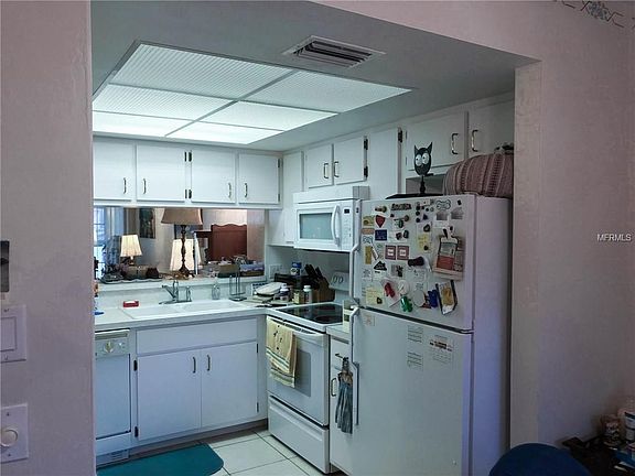 4th image of 12144 SW Egret Cir APT 801