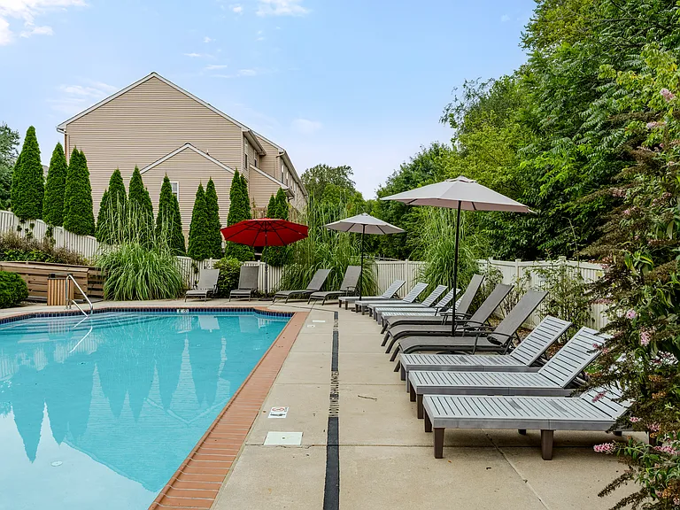 Mill Creek Manor — Photo 15