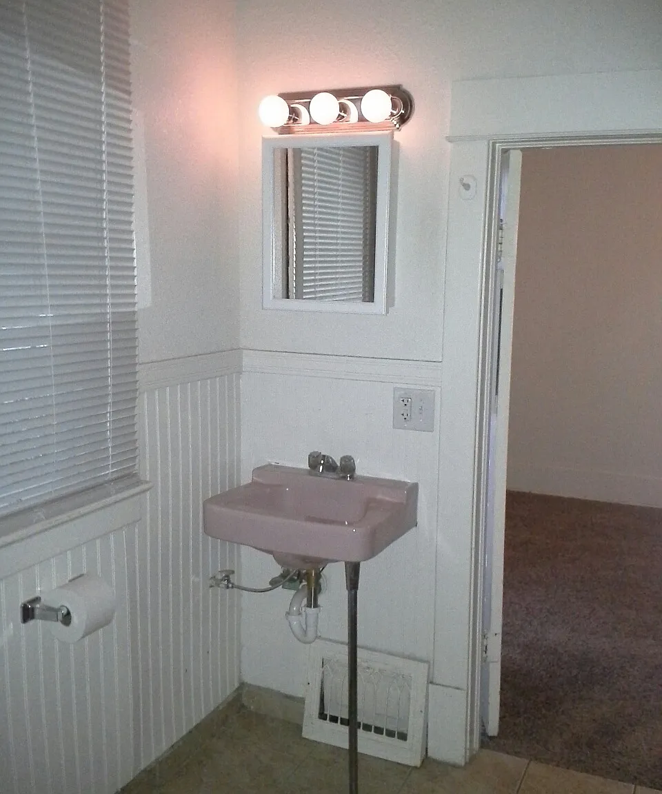 770 Cottage Street Northeast - 1 — Photo 3