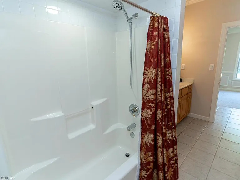 138 Greengable Way — Photo 18