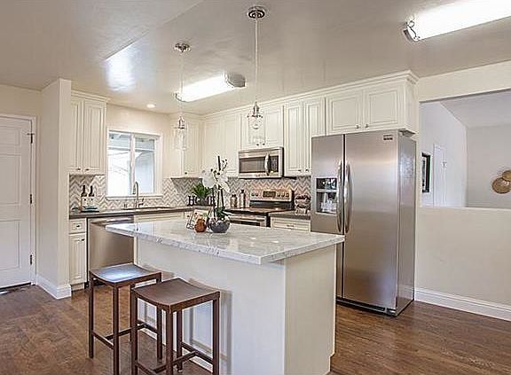 3rd image of 2411 Pilot Knob Dr