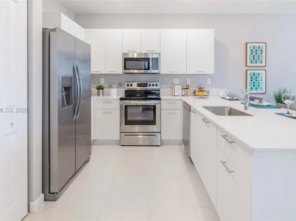 2568 SE 25th Rd #2568, Homestead, FL 33035
