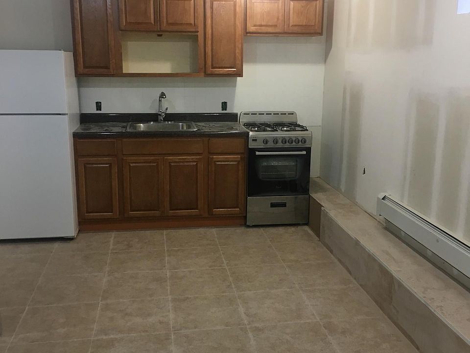 1st image of 434 Herzl St