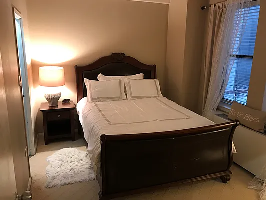 Rented by Manhattan Management Group | media 21