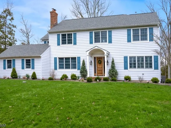 17 Nassau Ct, Montgomery Twp., NJ 08558