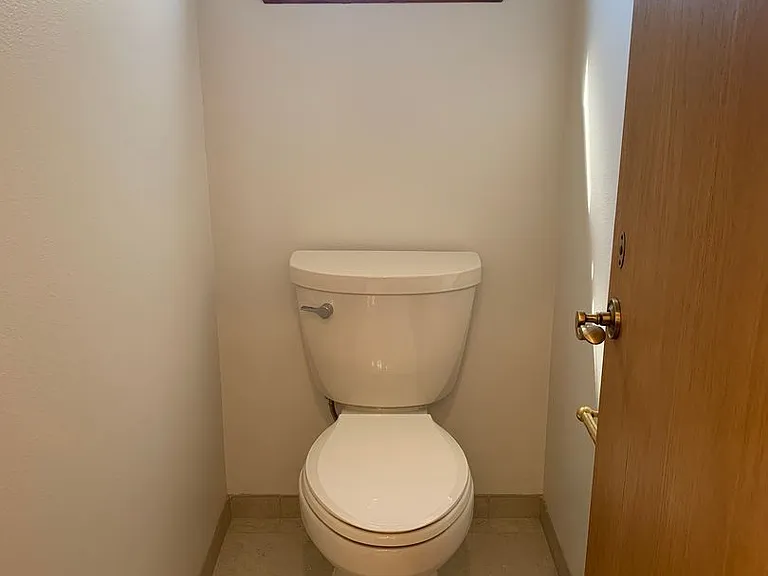 3747 Lincolnwood Dr — Photo 38