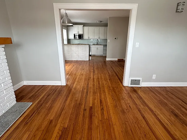 13367 Madison Ave #5 — Photo 4