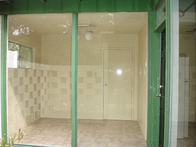 Building Photo 4