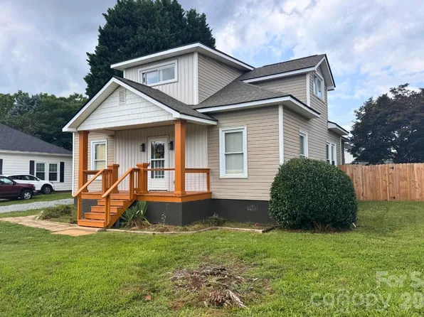 200 Park Ave, Mount Holly, NC 28120