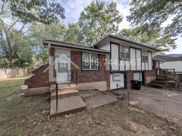 8102 Bel Ray Ct, Belton, MO 64012