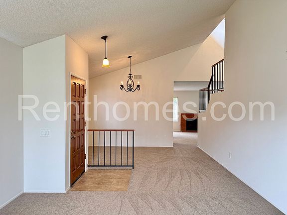 3rd image of 13546 Hike Ln