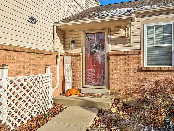 3rd image of 2265 Antoinette Way