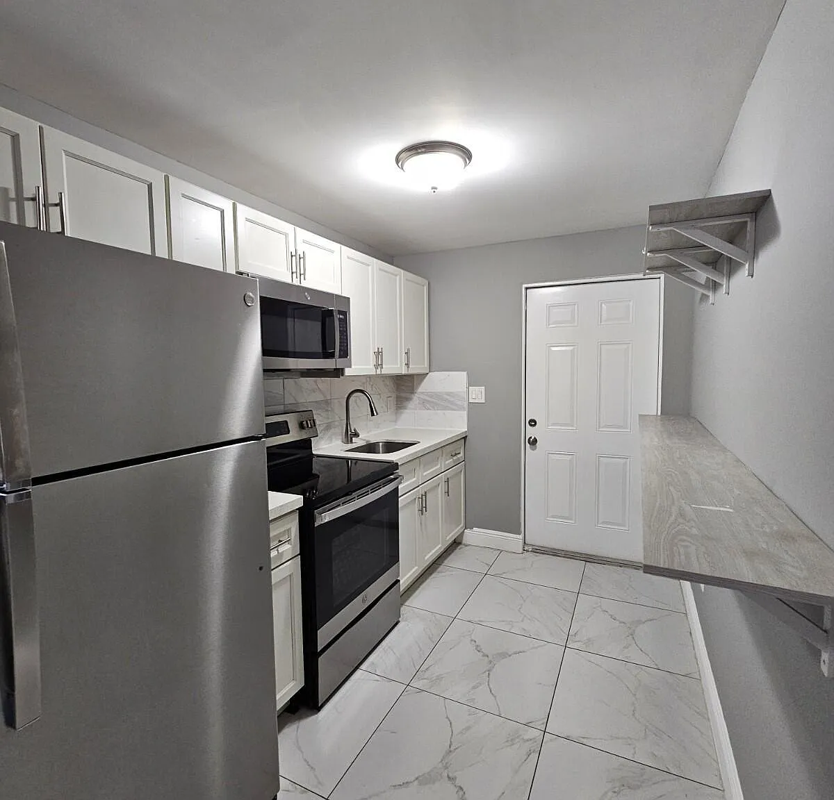 2 bed, 1.0 bath, 675 sqft, $1,750 — Photo 4