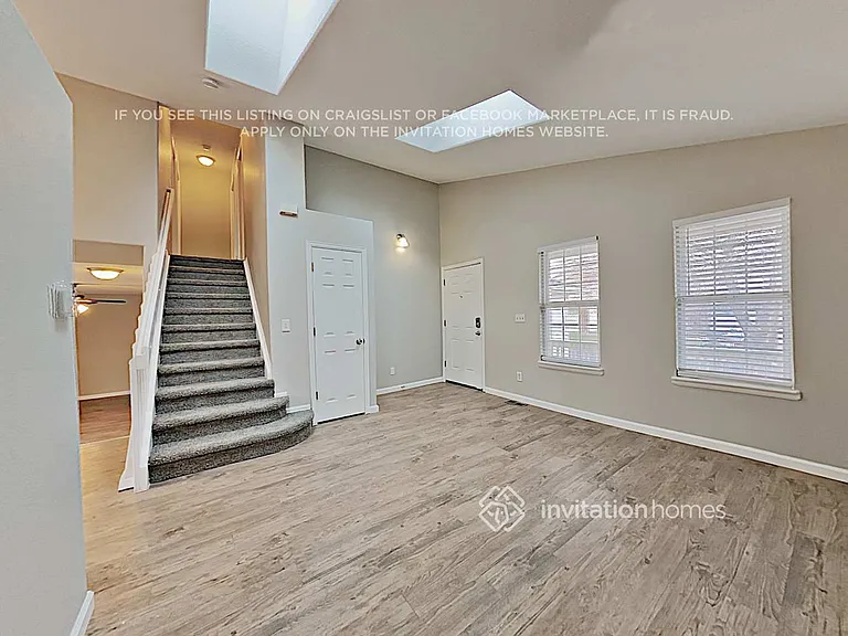 5154 S Liverpool Way — Photo 6