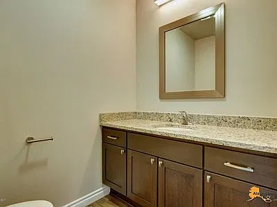 3 bed, 2.5 bath, 1852 sqft, $3,300 — Photo 4