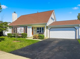 400 Banbury Ave, Elk Grove Village, IL 60007