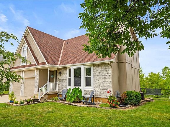 2nd image of 4113 SW Washington Dr