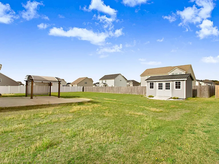 105 Salmon Ln — Photo 4