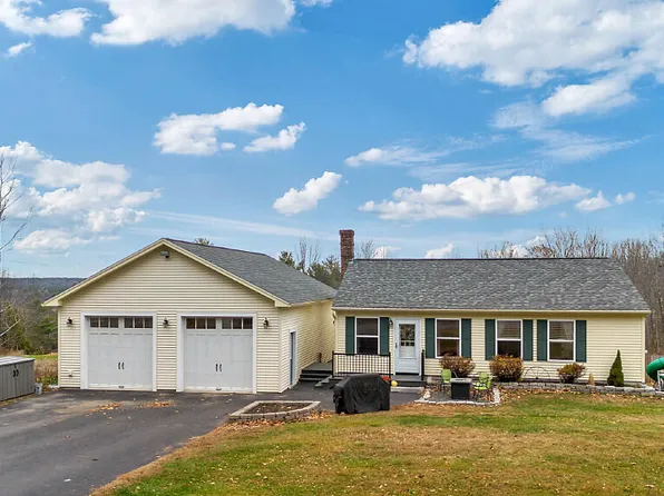 279 Prescott Road, Manchester, ME 04351