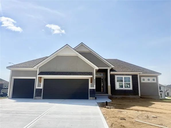 4843 NE 90th St, Kansas City, MO 64156