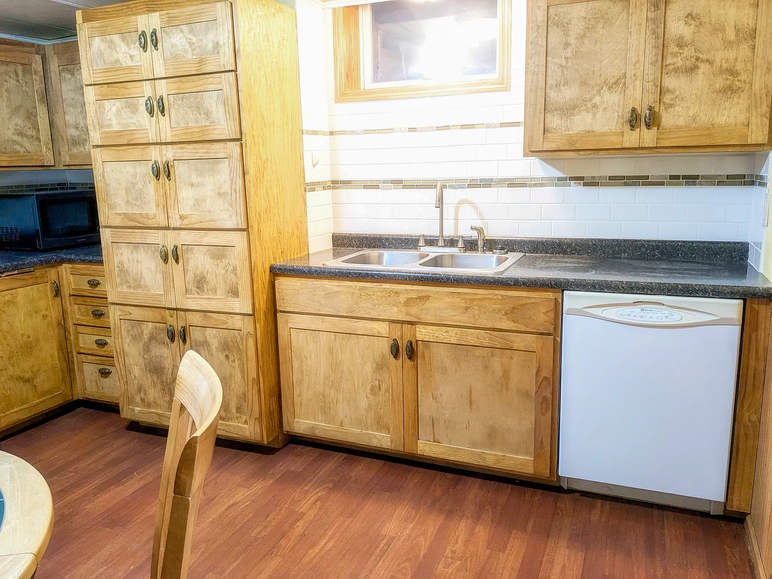 2 bed, 1024 sqft, $1,345 — Photo 4