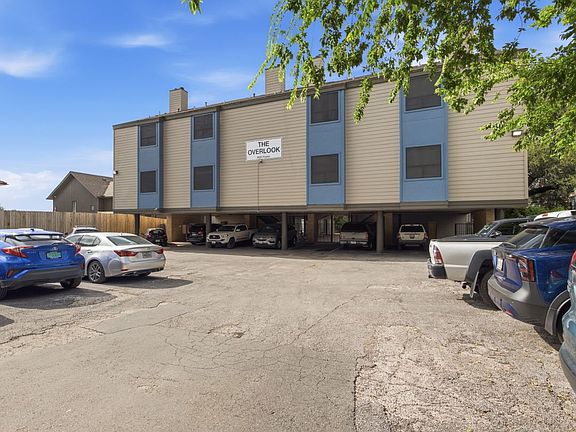 4th image of 908 Poplar St APT 206