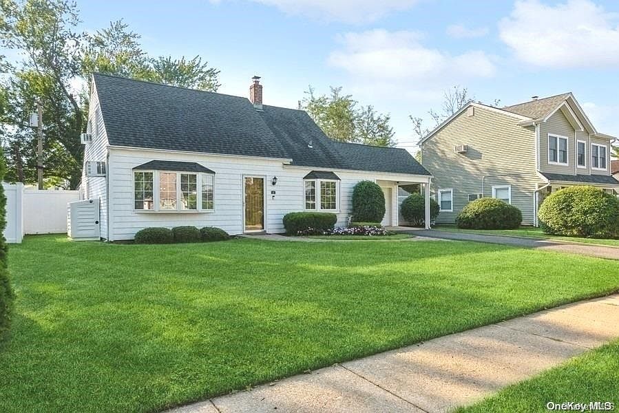 1st image of 11 Poppy Lane