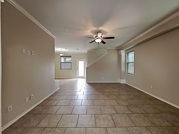 5th image of 3909 Las Bahias Dr