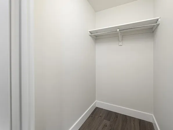 1915 Martin Grove Rd #318, Toronto, ON M9V 3T2