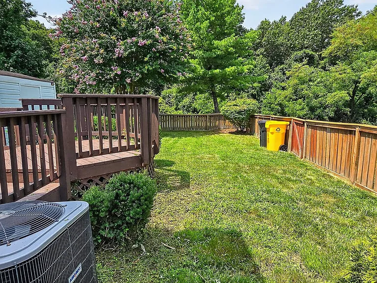 3591 Laurel View Ct — Photo 6