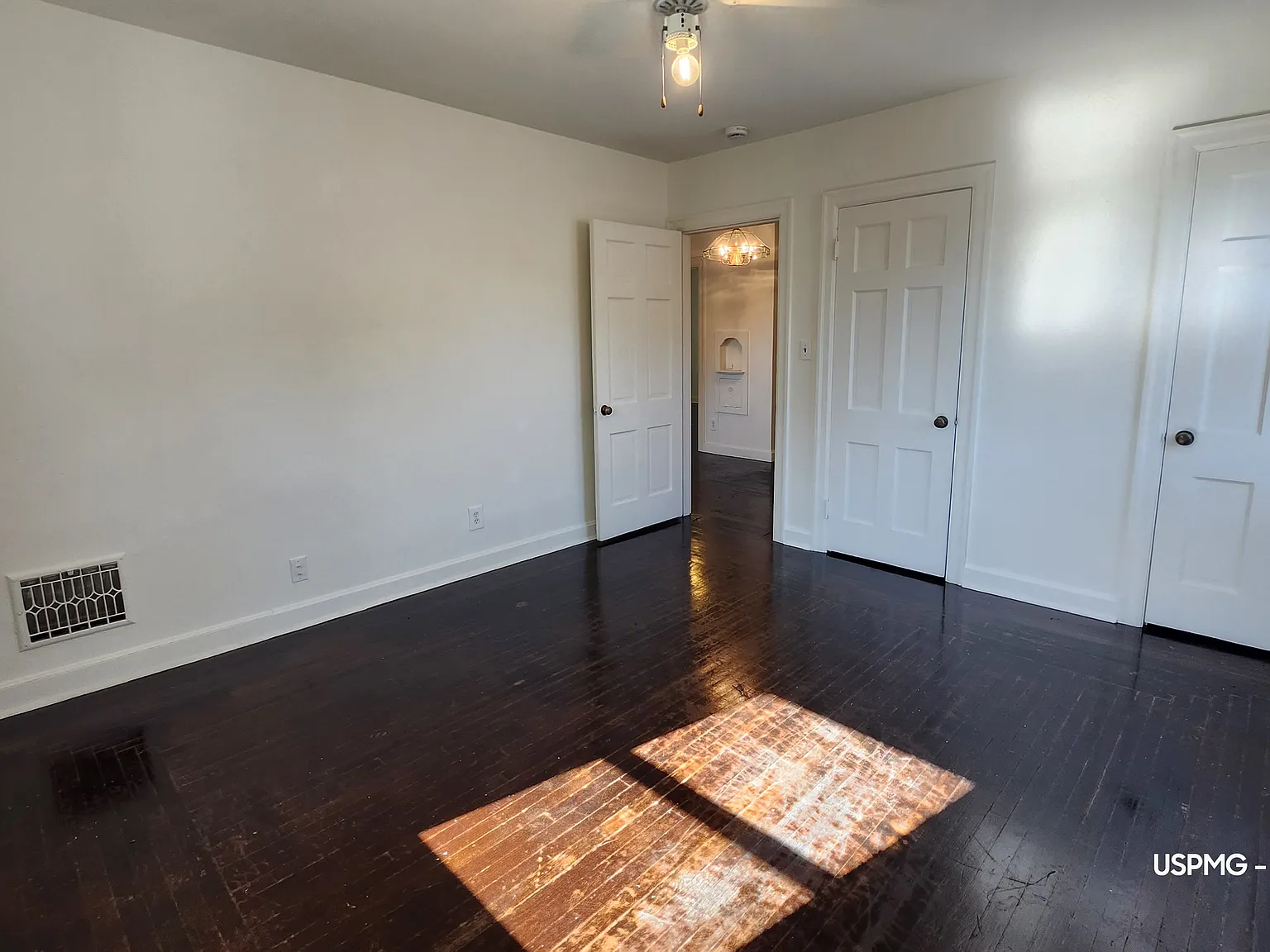 Homestead Place, 2419 (45211) - 2 — Photo 4