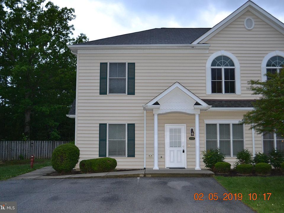 1st image of 22529 Chickadee Cir #6-1