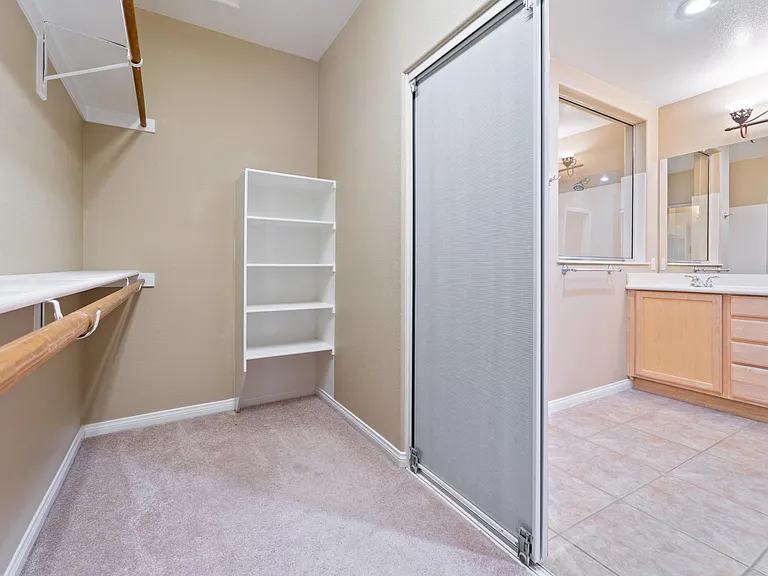 10492 Mission Park Ave — Photo 29
